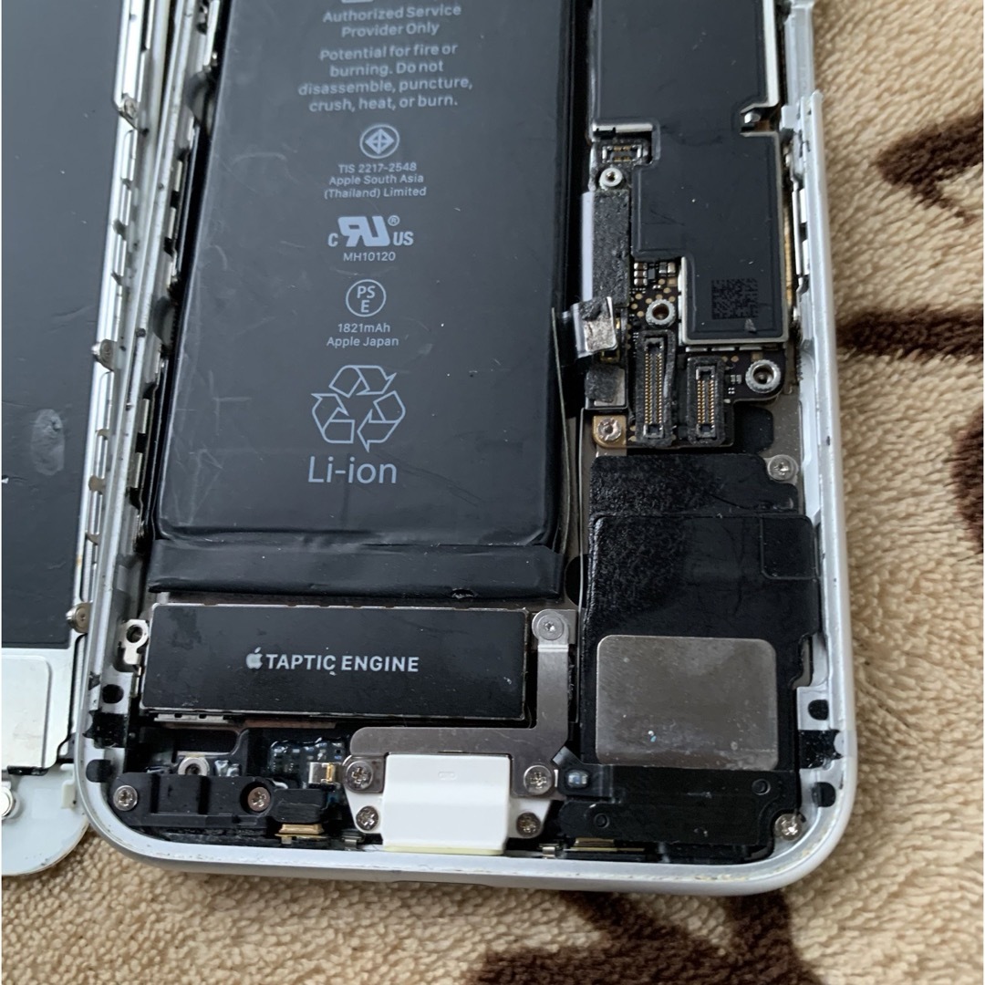 iPhone - iPhone8 ジャンク 部品取り用の通販 by きよ's shop｜アイ