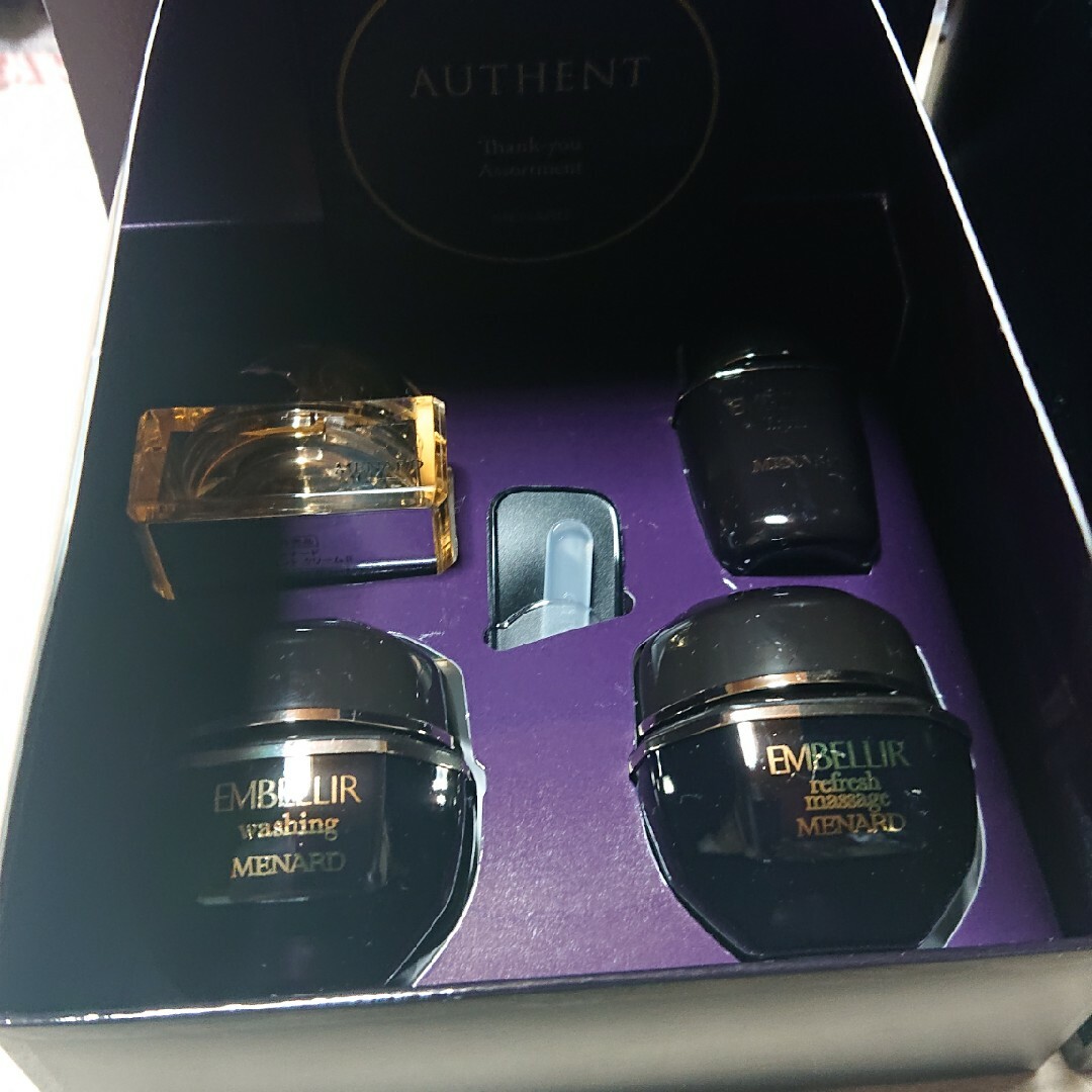 メナードオーセントクリーム（新発売）&エンベリエ4点セット メナード