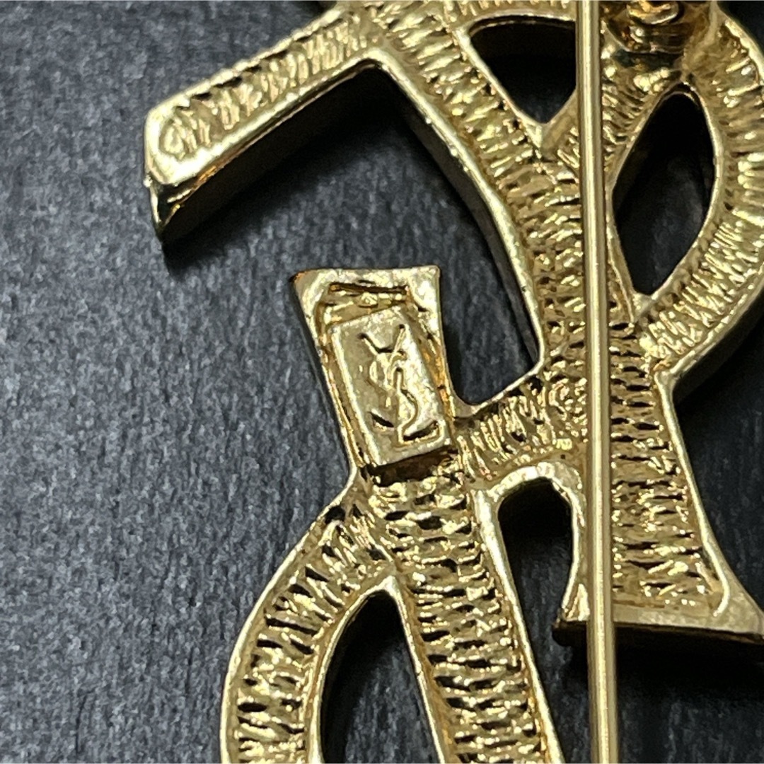 Yves Saint Laurent - 確実正規品 イヴサンローラン ブローチ ライン