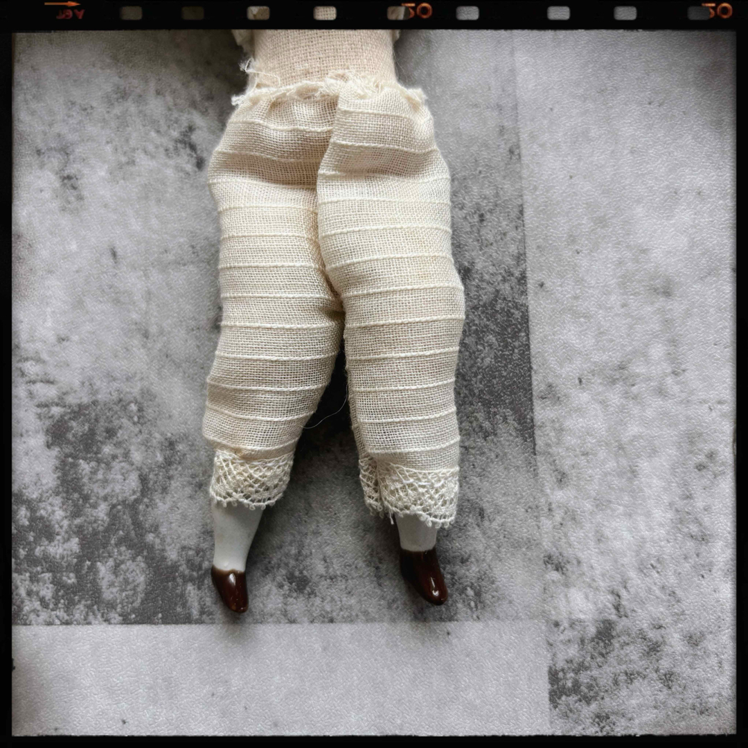 アンティーク アンティーク 小さなブロンドチャイナヘッドドール