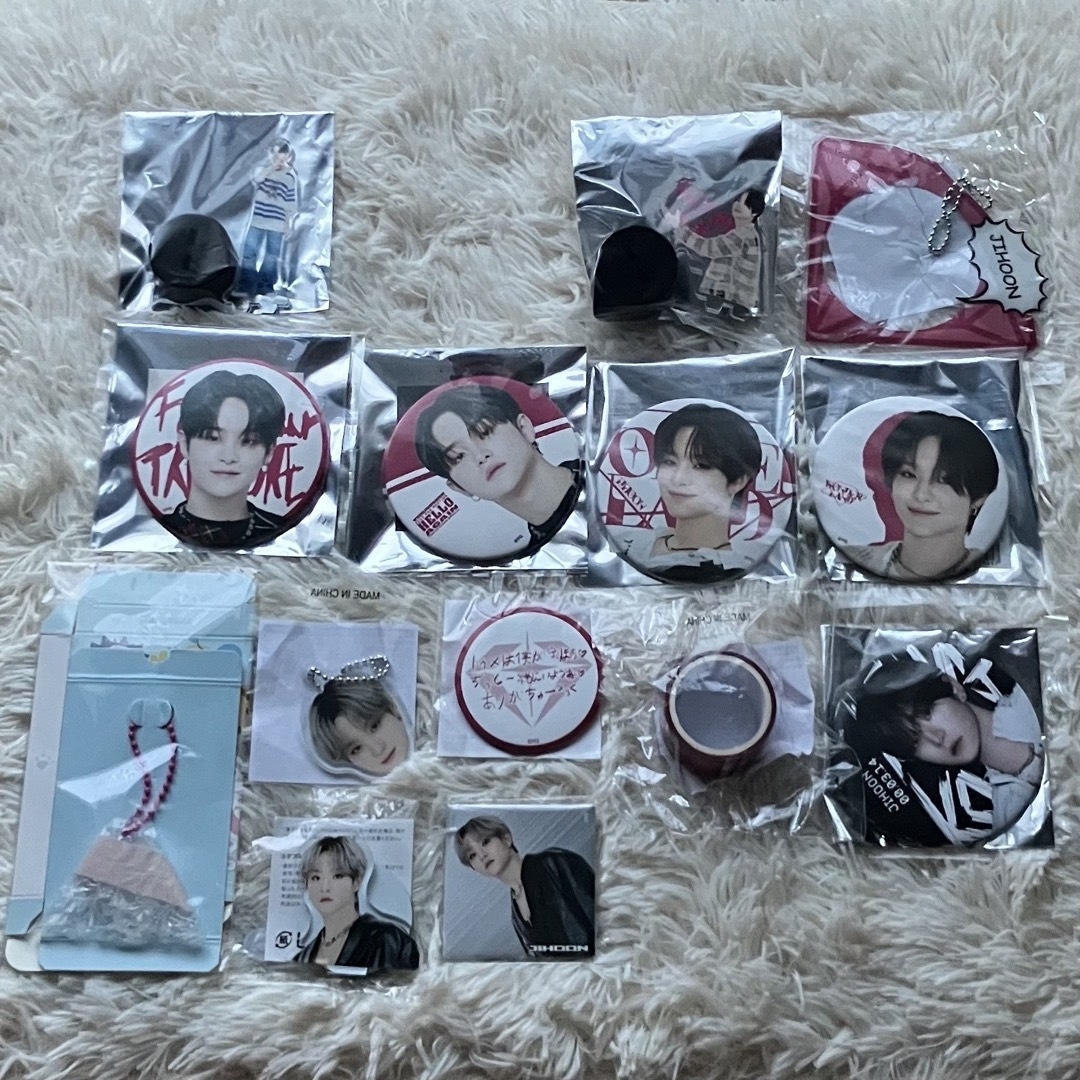 treasure ジフン 缶バッジ アクキー セット treasure ジフン缶バッジ