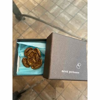 mina perhonen（ブローチ/コサージュ ・ ゴールド/金色系）のフリマ
