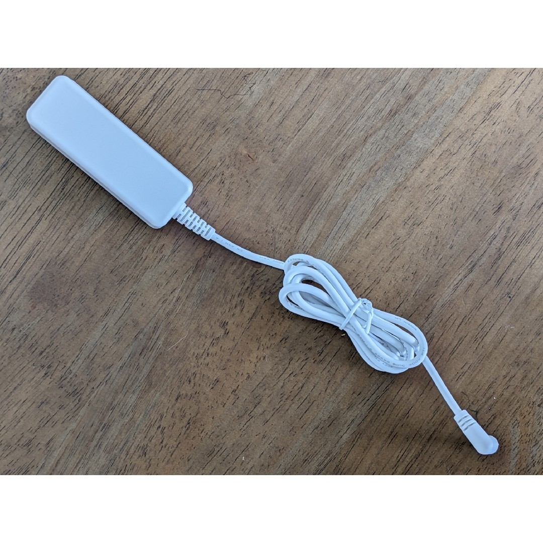 ZTR02 ホームルーター用 ACアダプタ(中古品)の通販 by saku's shop｜ラクマ