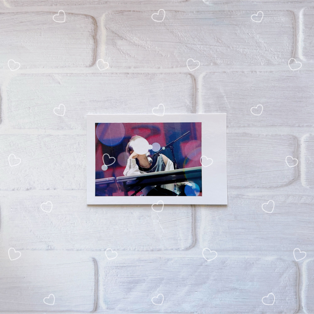 いれいす 実写チェキ 初兎の通販 by 水菓子｜ラクマ