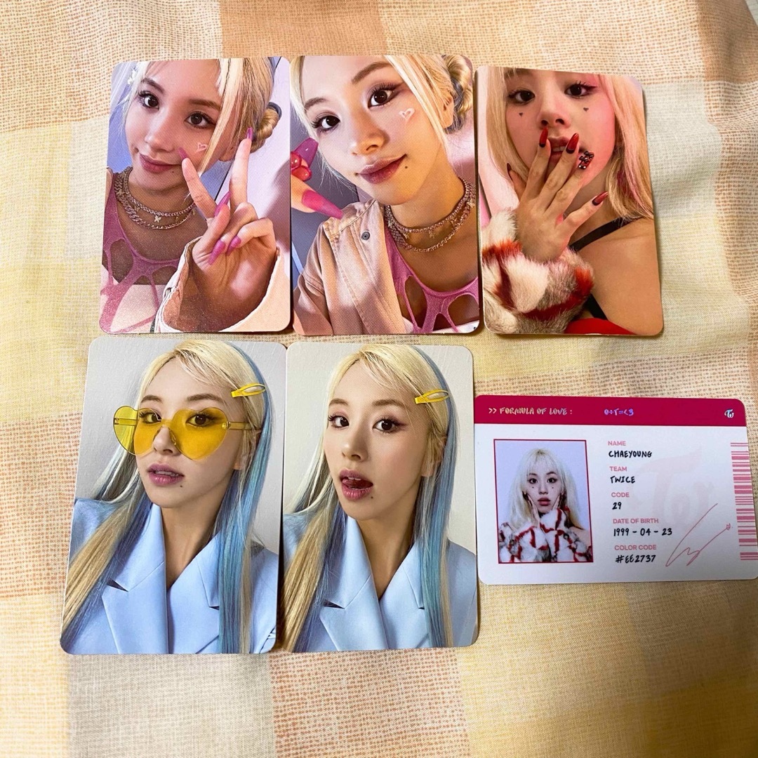 TWICE formula of love チェヨン トレカ5種＋IDカード の通販 by とら