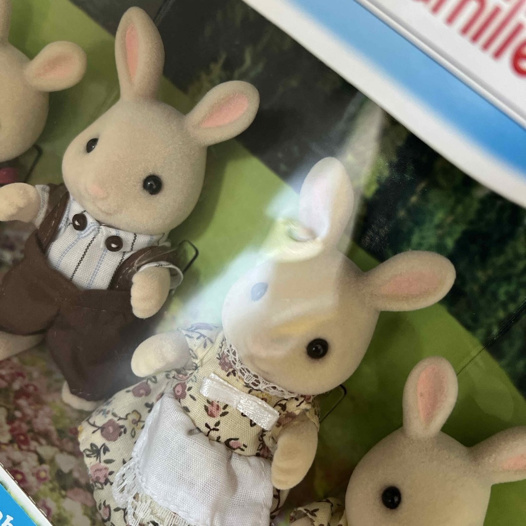 シルバニアファミリー - シルバニア みるくウサギファミリーの通販 by