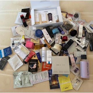 化粧品大量のフリマアイテム一覧