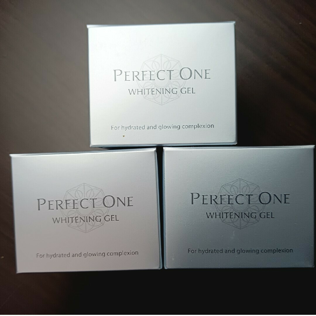 PERFECT ONE - パーフェクトワン 薬用ホワイトニングジェル 75g 3個