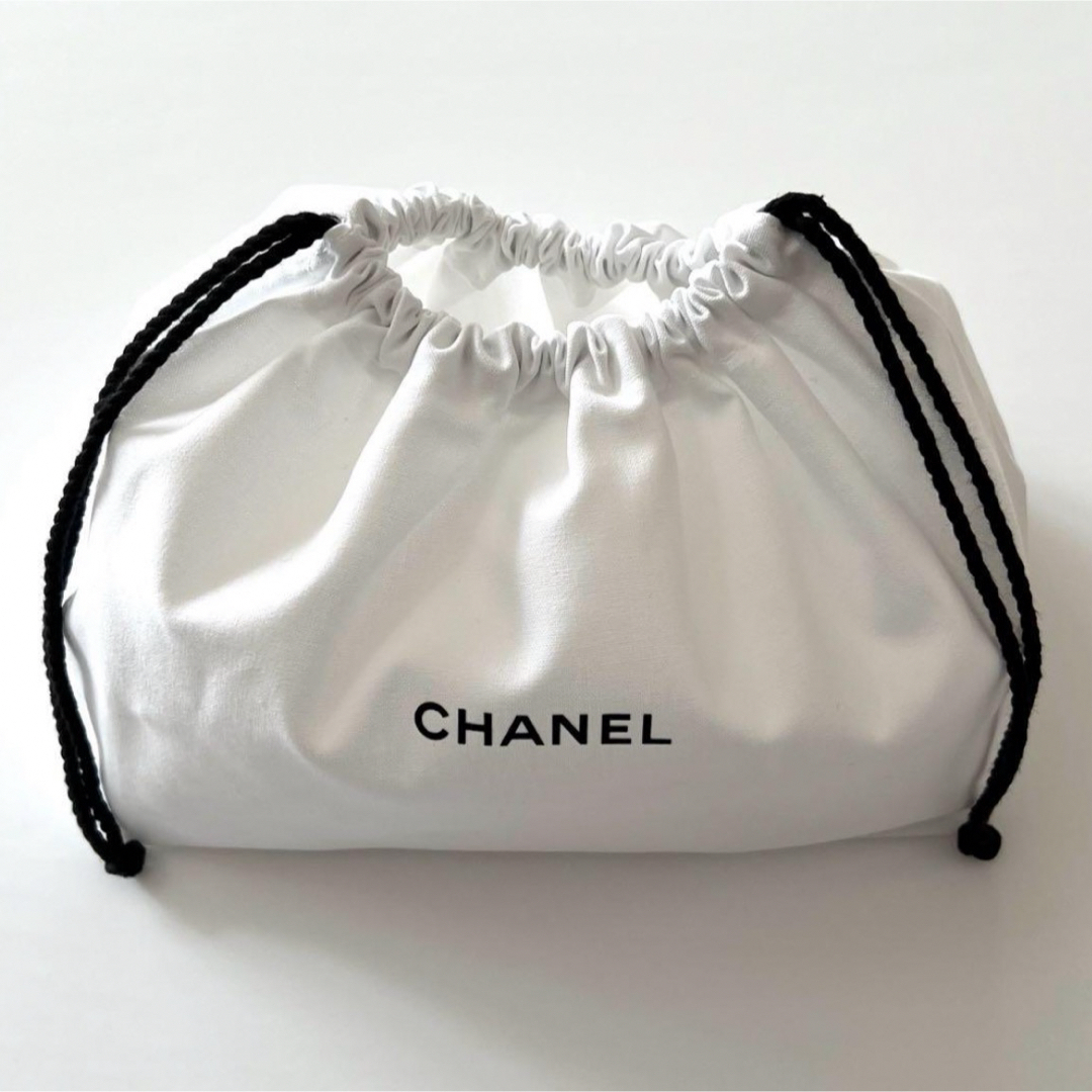 CHANEL - 新品 CHANEL BEAUTY ノベルティポーチ シャネル 巾着