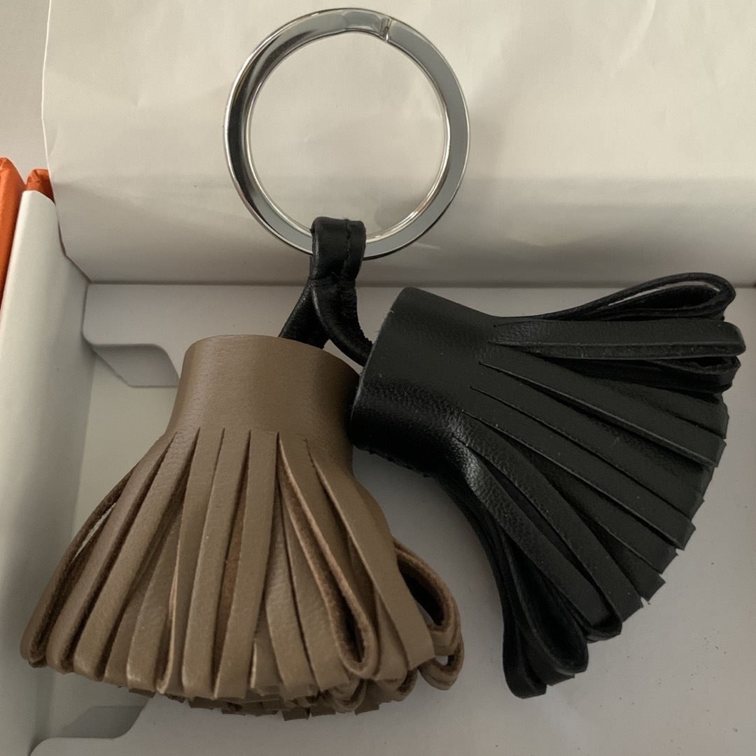 エルメス カルメン キーホルダー 新品未使用 入手困難 確実正規品 黒