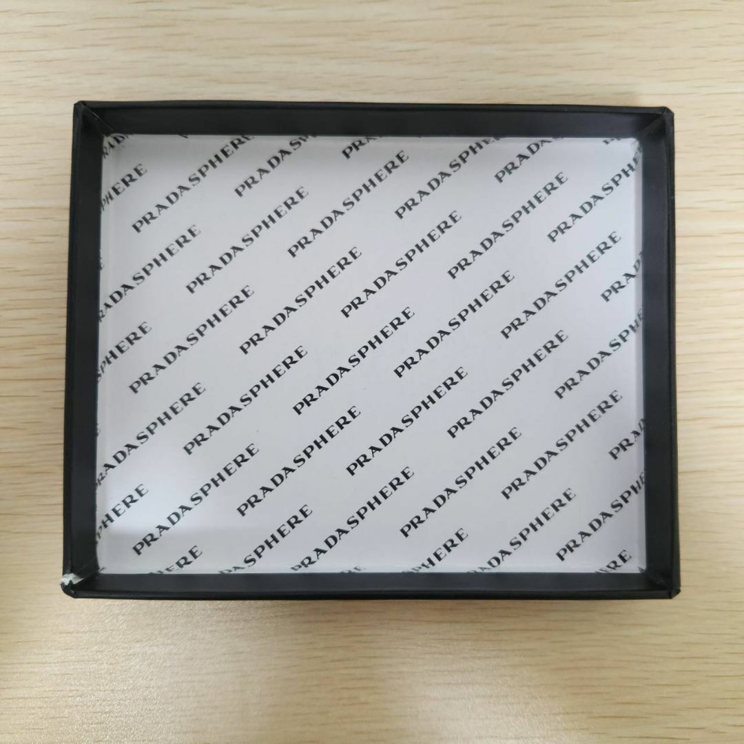 PRADA プラダ 空き箱の通販 by USUs Technology｜ラクマ
