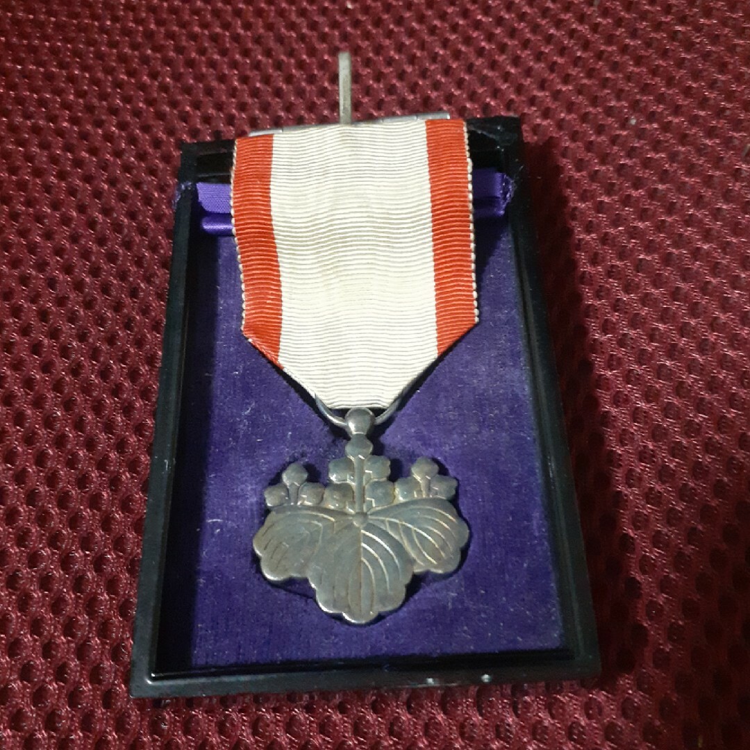 勲八等白色桐葉章の通販 by kei's shop｜ラクマ