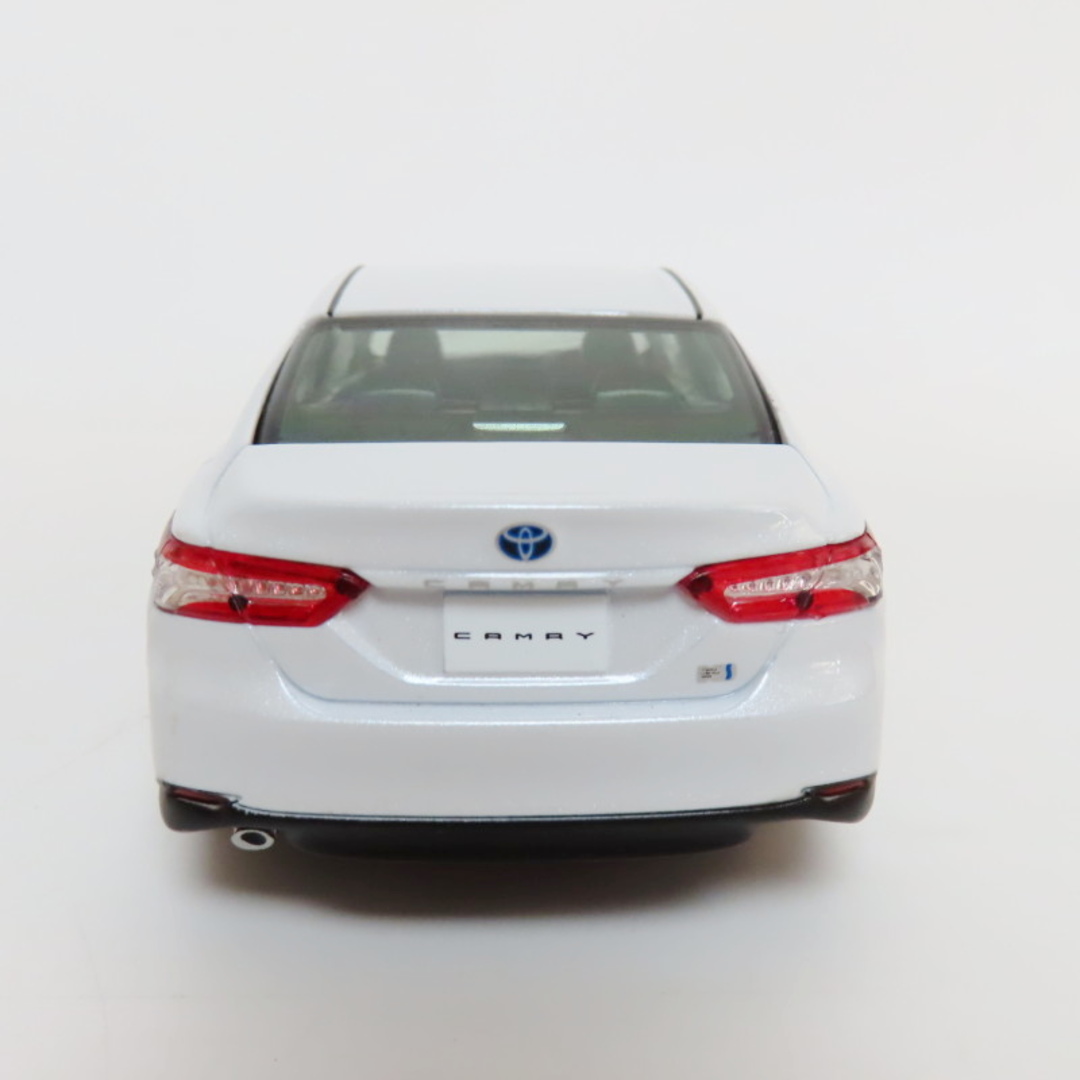 K12-s048 非売品 1/30 トヨタ カムリ プラチナホワイトパールマイカ 色