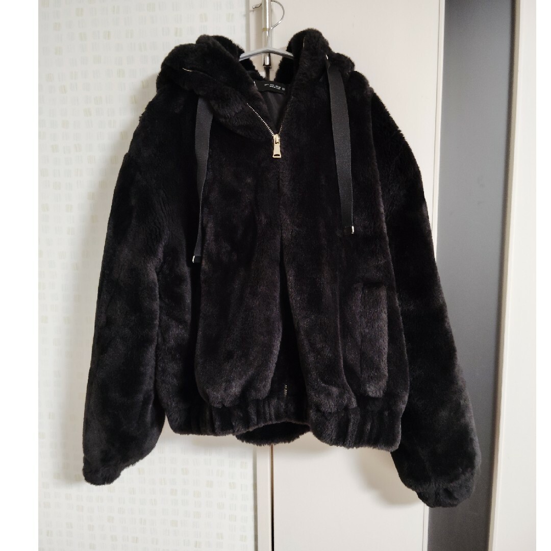ZARA - ZARA フェイクファー コート 黒 Lの通販 by エル's shop｜ザラ