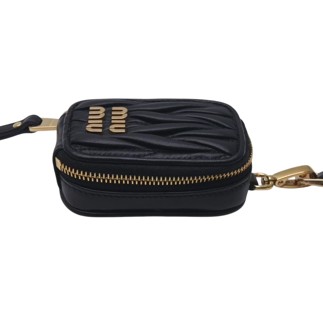 MIU MIU - 極美品 MIUMIU ミュウミュウ 23FW AirPodsケース ミニポーチ