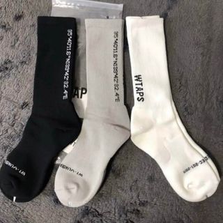 W)taps（ソックス）のフリマアイテム一覧