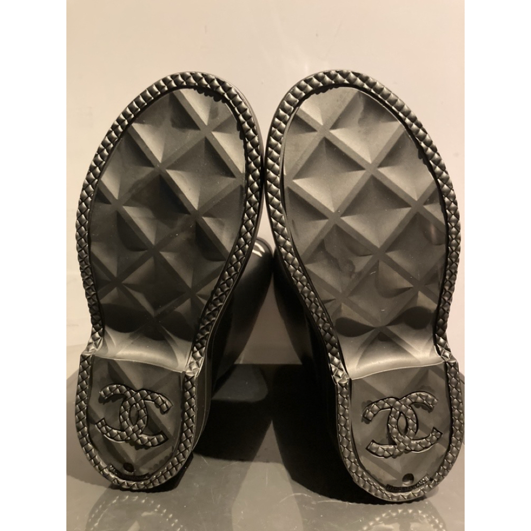 CHANEL - 値下げ！新品未使用 シャネル レインブーツ38 ジェニー着用