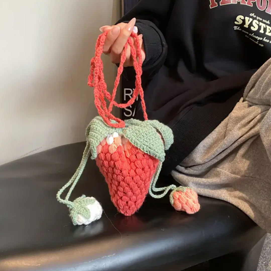 いちご ストロベリー 巾着バッグ ニット生地 ハンドメイド かぎ針編み