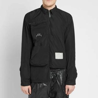 Off-White（ナイロンジャケット）のフリマアイテム一覧