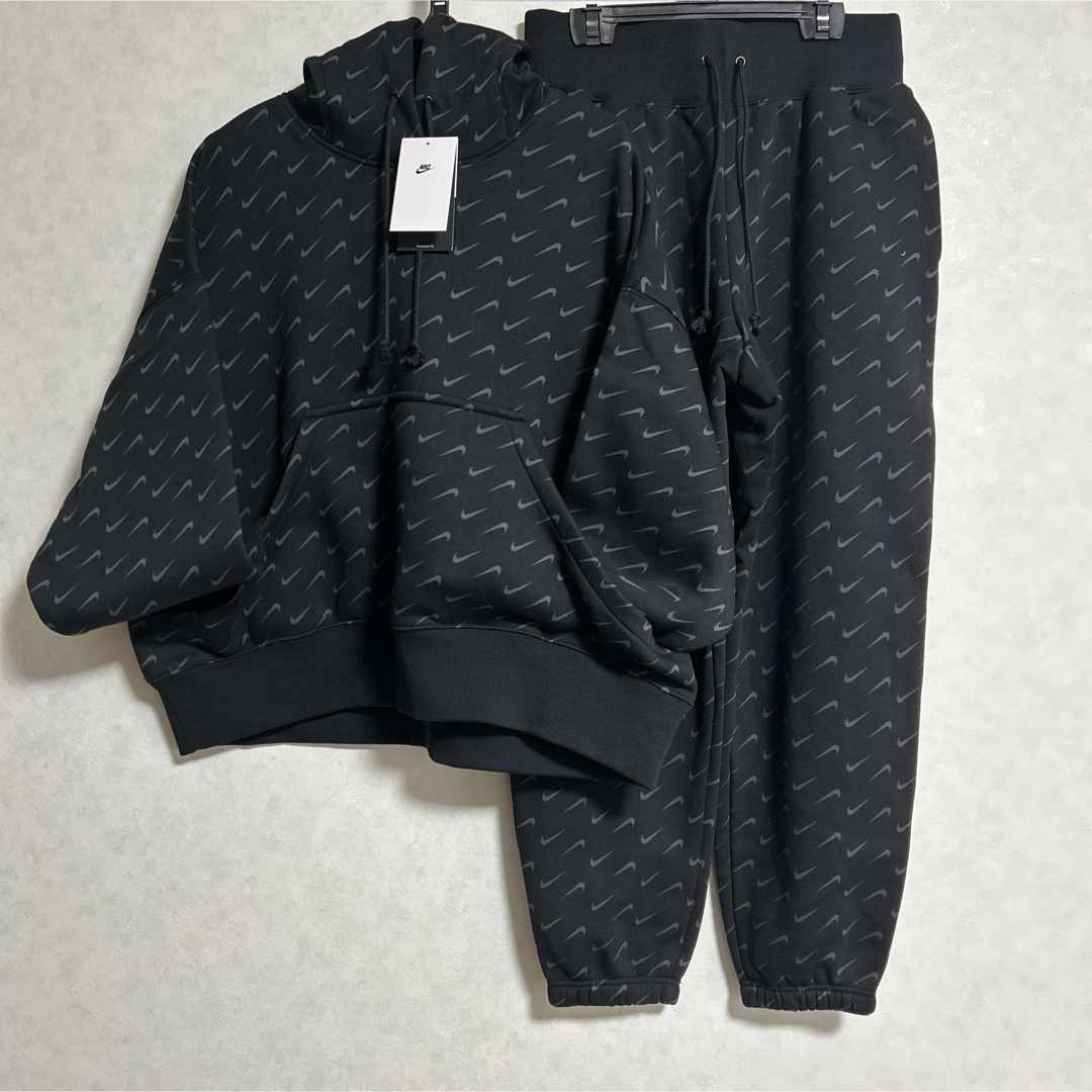 NIKE - ナイキ M レディース 上下 セットアップ スウッシュ 総柄の通販