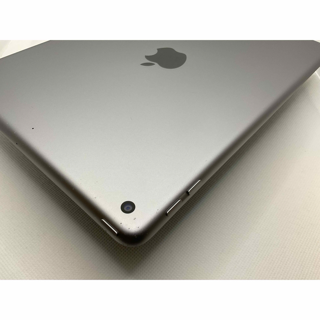 iPad 第6世代 WiFi 32GB スペースグレイBT98%