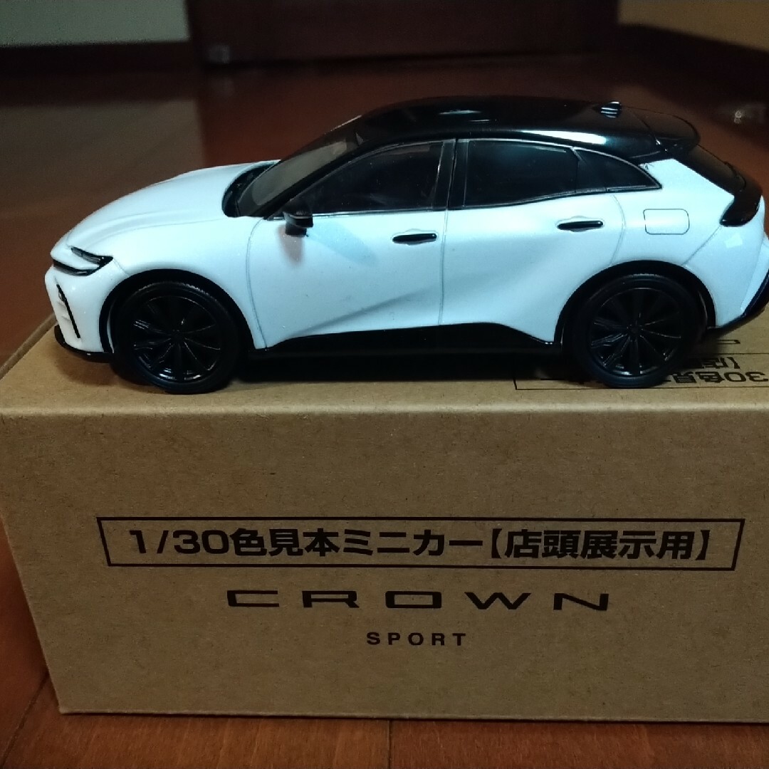 トヨタ - トヨタ CROWN 1/30 ミニカー 新品 非売品 ブラック✕ホワイト