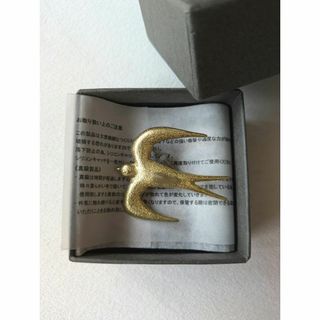 mina perhonen（ブローチ/コサージュ ・ ゴールド/金色系）のフリマ