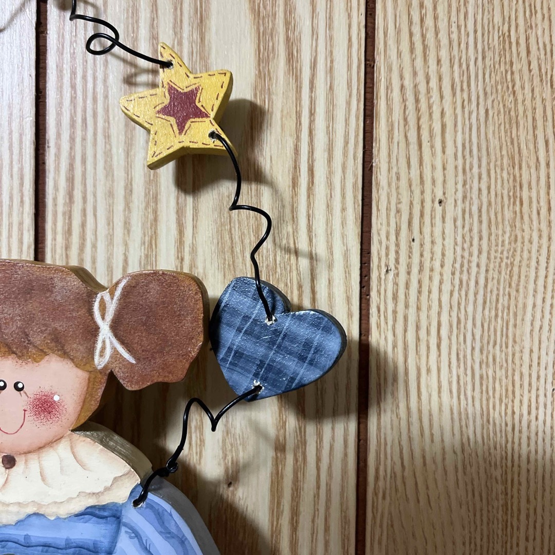 カントリー雑貨トールペイント女の子壁掛けの通販 by coco's shop｜ラクマ