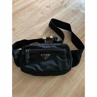 PRADA - 美品✨ PRADA ボディバッグ ウエストバッグ ナイロン 三角ロゴ