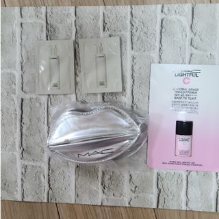 MAC（ポーチ ・ シルバー/銀色系）のフリマアイテム一覧