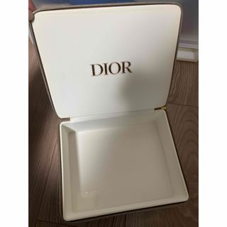 Dior（メイクボックス）のフリマアイテム一覧