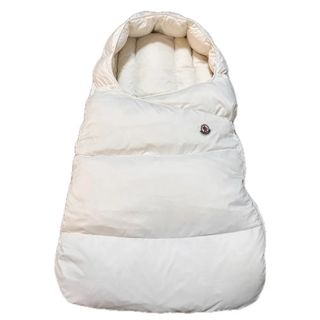 MONCLER（おくるみ/ブランケット）のフリマアイテム一覧