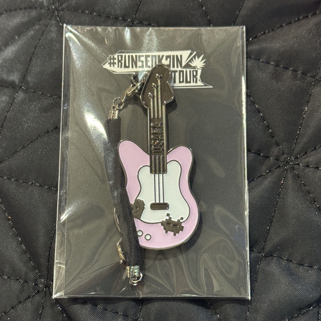 防弾少年団(BTS) - BTS RUNSEOKJIN JIN ジン ギター チャーム 大阪の
