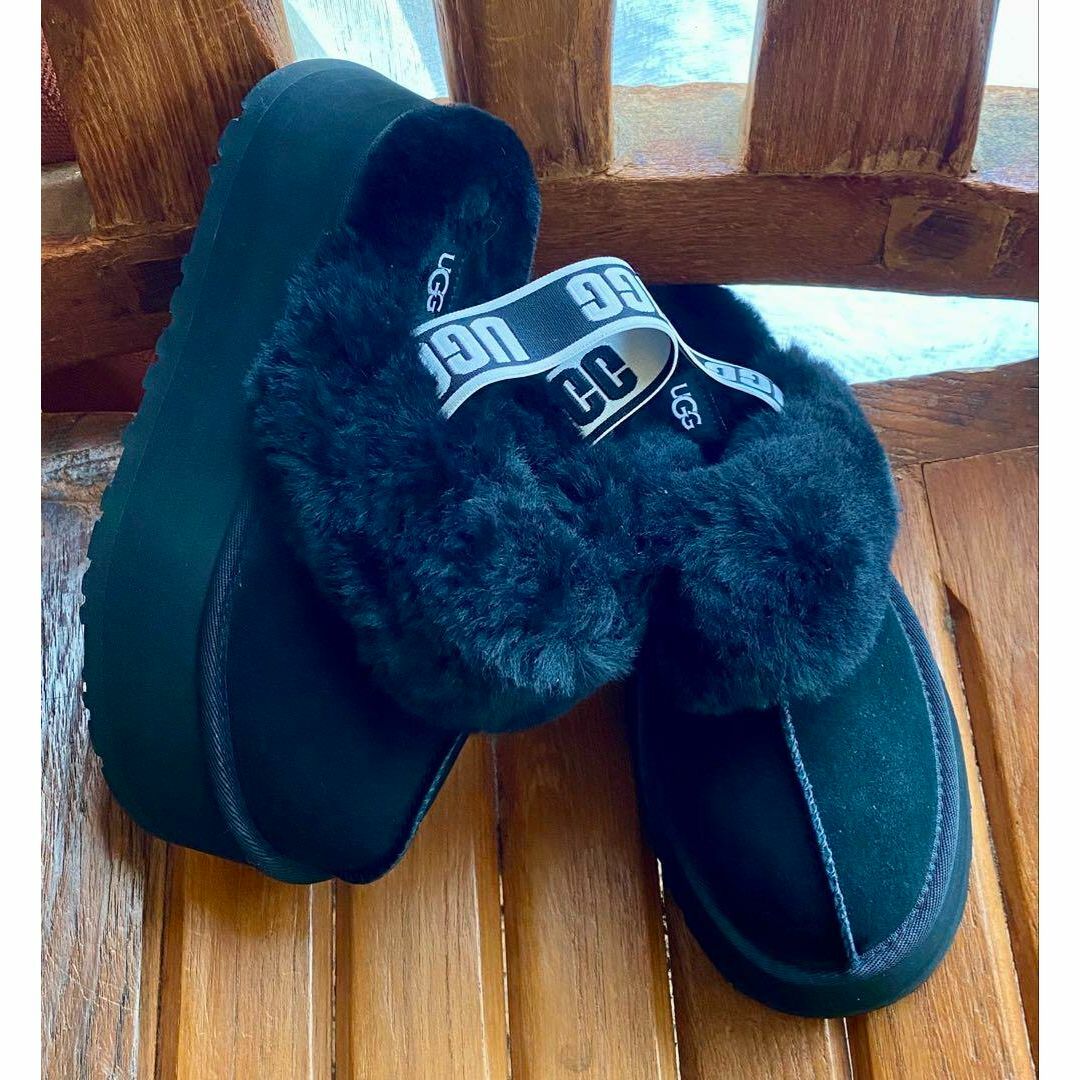 UGG - 国内正規品✨入手困難✨④美品✨23✨UGG✨FUNKETTE✨ファン