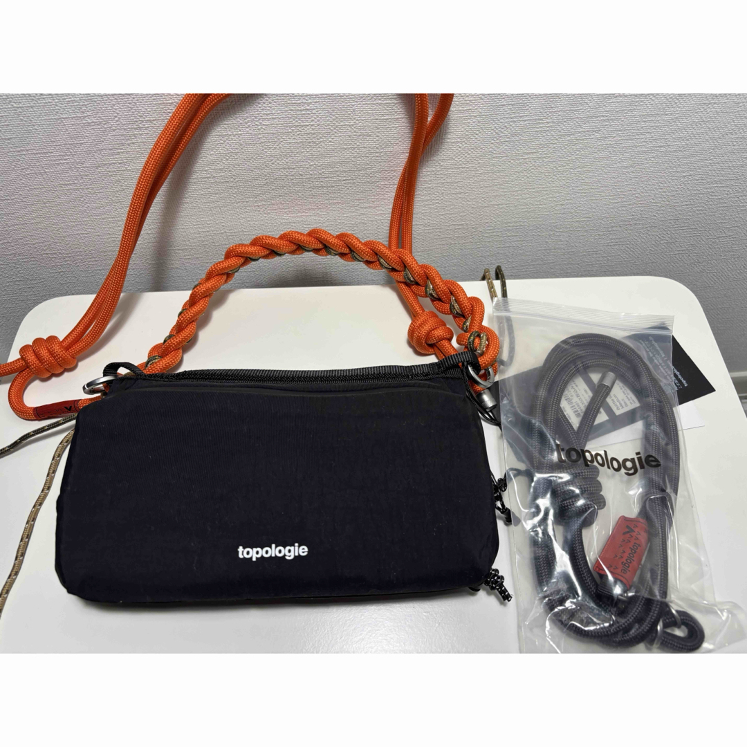 セール新品未使用】topologieボトルサコッシュストラップ2本付きの通販