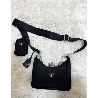 PRADA（ショルダーバッグ）のフリマアイテム一覧