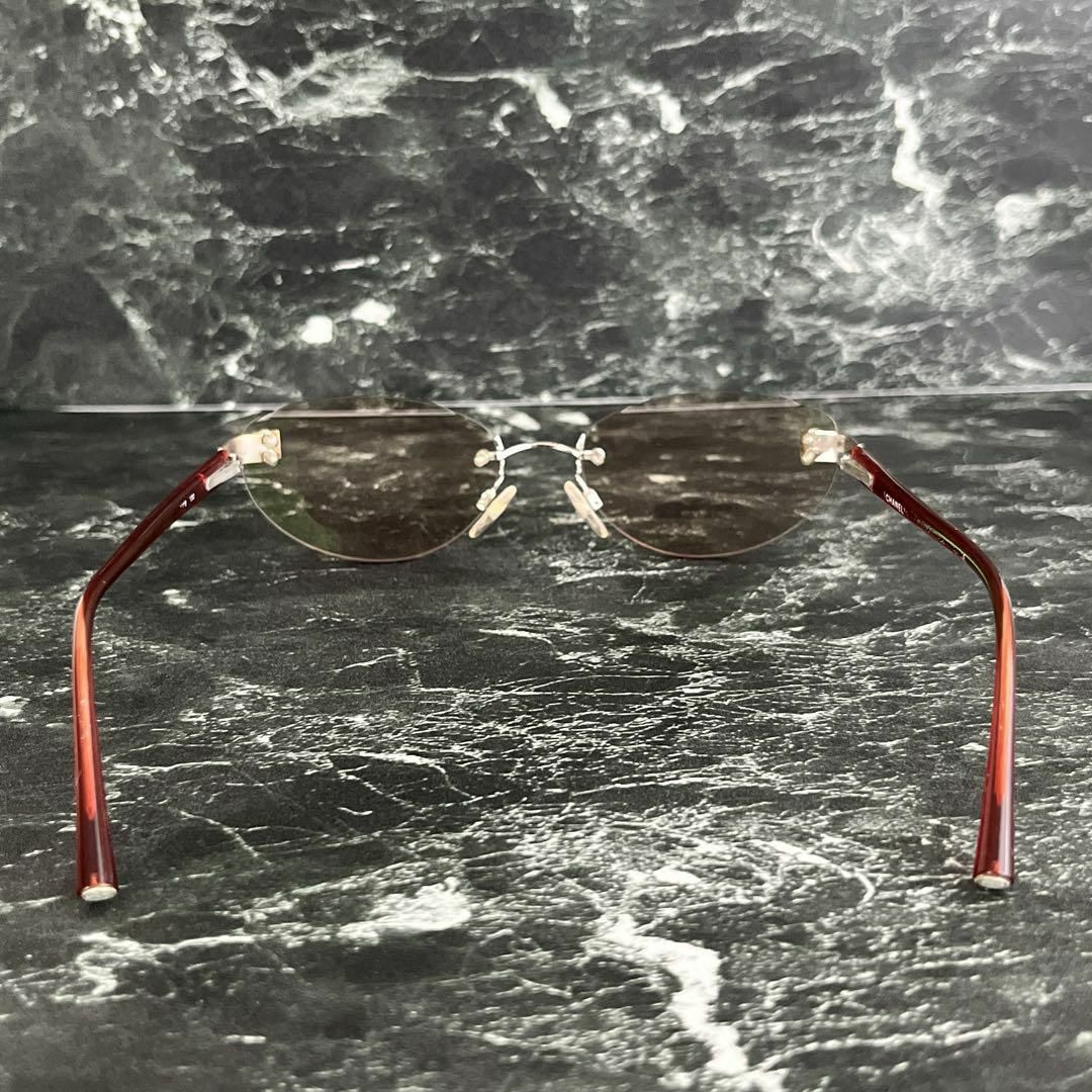 CHANEL - シャネル サングラス リムレス ココマーク 赤 シルバー