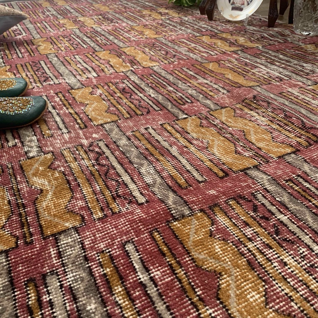 トルコヴィンテージラグ 213×117 レア ジオメタリック レトロピンク