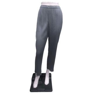 PLEATS PLEASE ISSEY MIYAKE（カジュアルパンツ）のフリマアイテム一覧