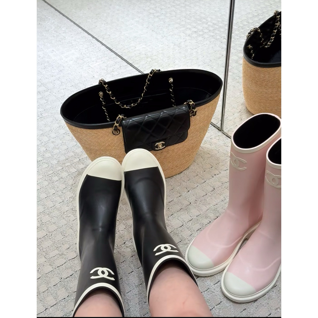 CHANEL - 値下げ！新品未使用 シャネル レインブーツ38 ブラック 26C