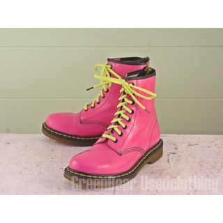 Dr.Martens（ピンク/桃色系）のフリマアイテム一覧