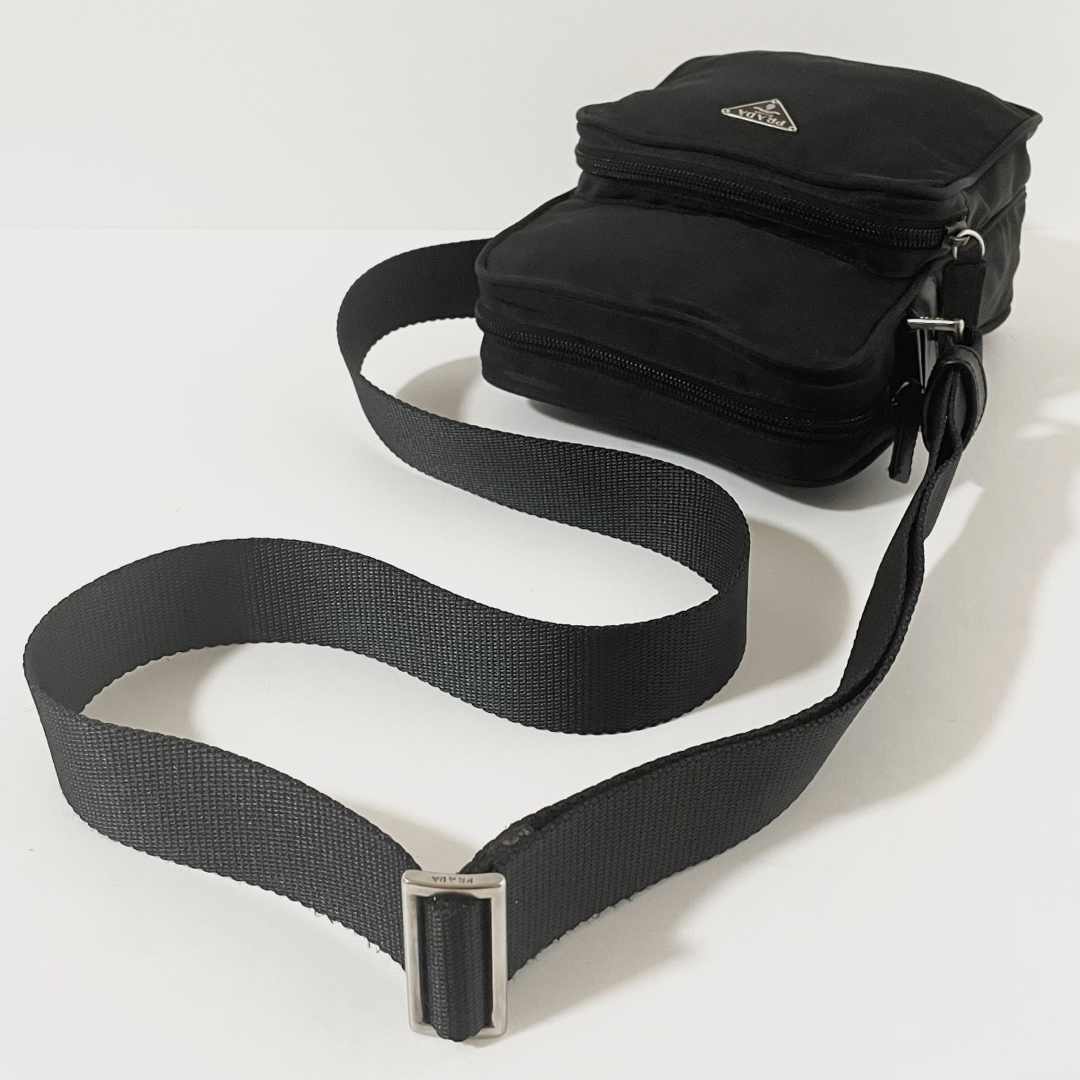 PRADA - 【極美品】PRADA プラダ ショルダーバッグ アマゾン型