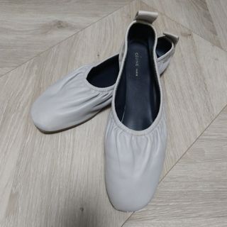 CELINE（バレエシューズ ・ ブラウン/茶色系）のフリマアイテム一覧