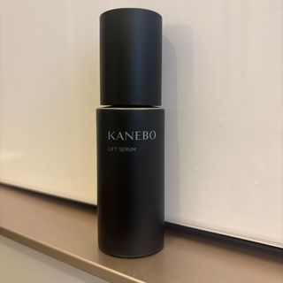 Kanebo - カネボウ オン スキン エッセンス F 125mLの通販 by 潮見