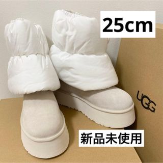 UGG（ブーツ ・ ホワイト/白色系）のフリマアイテム一覧
