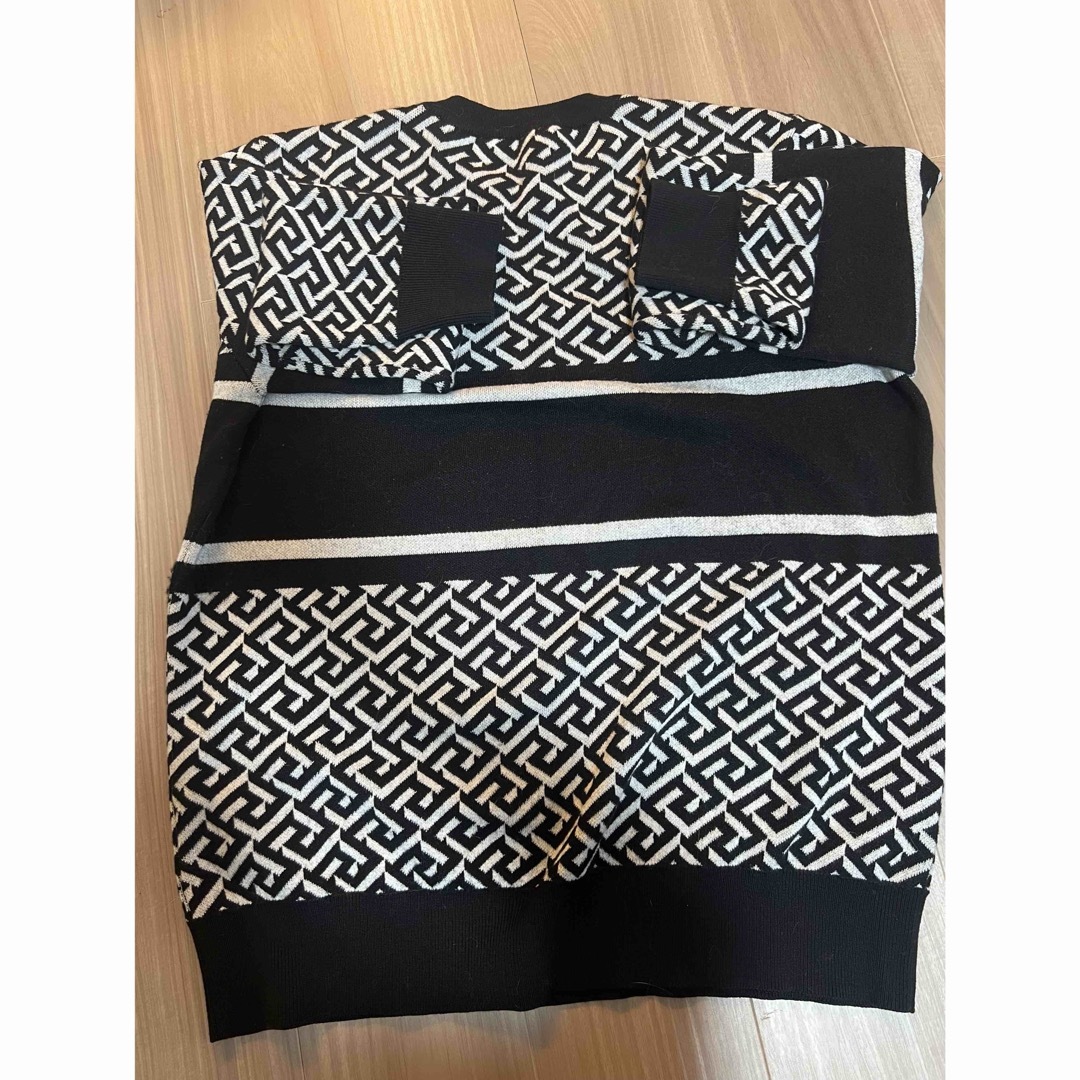 VERSACE メデューサニット ブラック×ホワイト サイズ52（XL相当）の