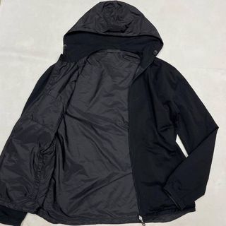 PRADA（ナイロンジャケット）のフリマアイテム一覧