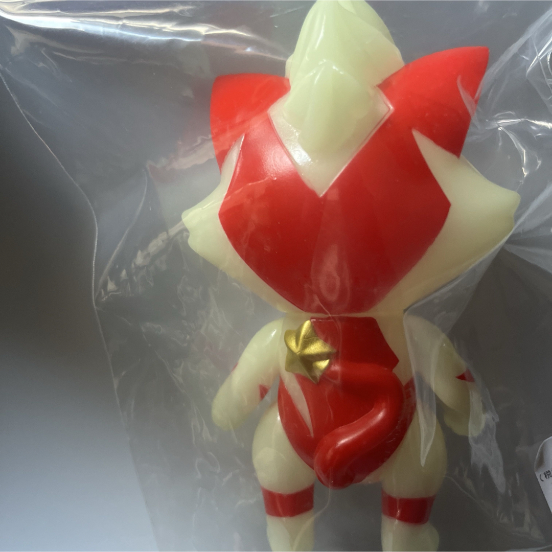 羽田空港限定】ウルトラニャン 蓄光 頭でっかちVer. MAXTOY ソフビの