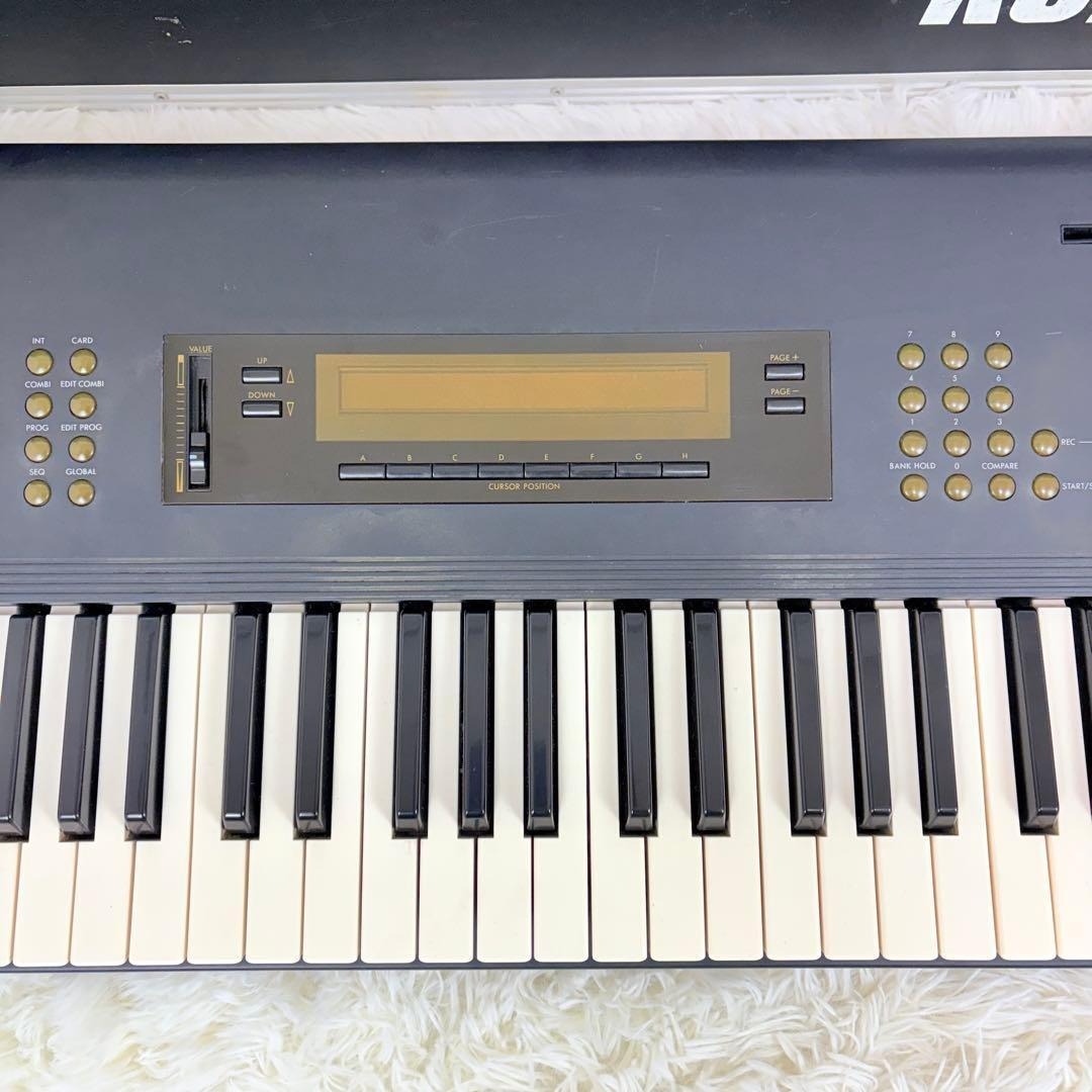 KORG - KORG M1 シンセサイザー ハードケース付き コルグ 希少 鍵盤