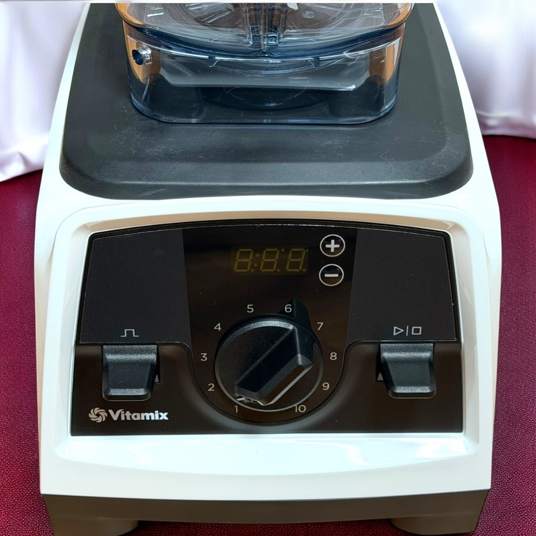 Vitamix - ほぼ未使用品 VitaMix V1200i ホワイト ブレンダー 2L